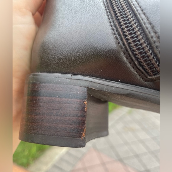 Stuart Weitzman Vintage Leather Boots - Picture 9 of 10